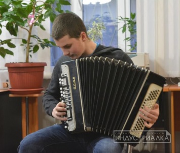 Запорожскую библиотеку превратили в театр