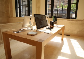 Apple запатентовала стол со встроенной беспроводной зарядкой