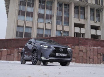 Lexus отзывает в России кроссоверы NX из-за проблем с тормозами