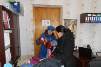 К сватовчанам перед Новым годом приехали волонтеры из Западной Украины