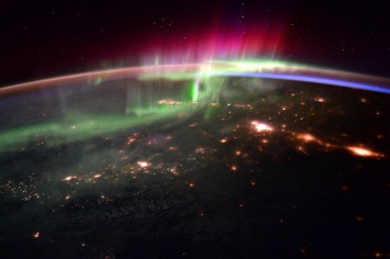 Спутник NASA зафиксировал яркое северное сияние