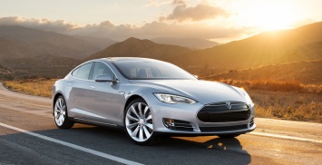 Немецкий чиновник за бюджетные деньги купил дорогостоящий электрокар Tesla Model S