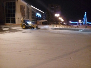 Новогодний подарок природы - Мелитополь завалило снегом (видео)