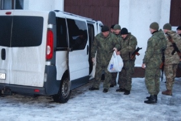 Луганские полицейские поздравили бойцов батальона "Херсон"