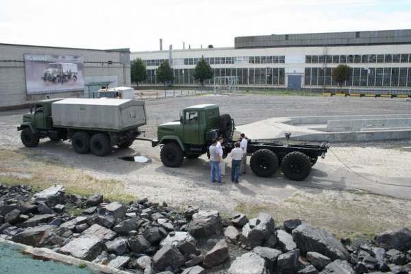 «АвтоКрАЗ» начнет устанавливать на машины лебедки отечественного производства