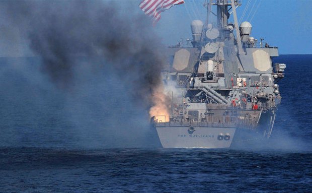 Эсминец ВМС США Sullivan получил повреждения от взрыва во время ракетных стрельб