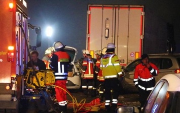 В немецкой Баварии в ДТП столкнулось 11 автомобилей, есть жертвы