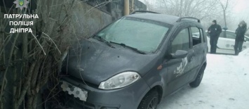 В Днепре новогодняя кража авто закончилась аварией