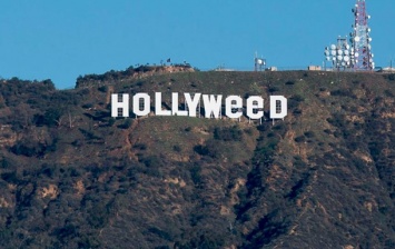 Надпись Hollywood в Лос-Анджелесе изменили на Hollyweed