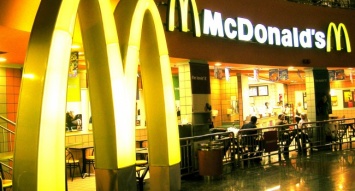 В одном из зданий Рима, принадлежавших Ватикану, открыли McDonald's