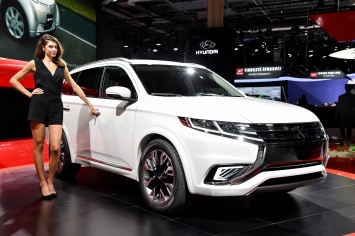 В Сеть просочились фото компактного кроссовера от Mitsubishi