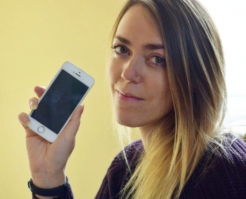 Покупательница iPhone в Великобритании обнаружила в смартфоне телефонные номера знаменитостей