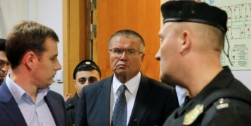 Суд над Улюкаевым пройдет в закрытом режиме из-за секретности прослушек