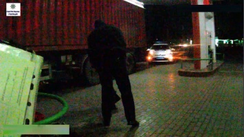 В Николаеве патрульные задержали пьяного водителя фуры лишенного водительских прав, который скрылся с места ДТП