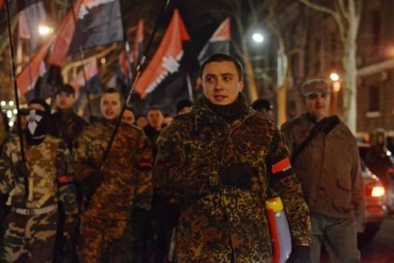 Украинские неонацисты начали травлю офицера «Беркута», пославшего «правосеков» в Одессе