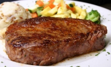 Жареное мясо может увеличить смертность после рака молочной железы