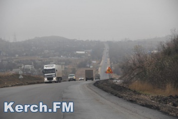 На дорогах Крыма из-за перепада температур появились ямы