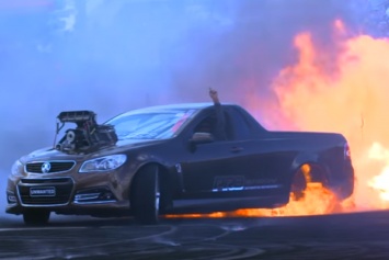 Сжечь за 60 секунд: появилось огненное видео автомобильных соревнований в Австралии