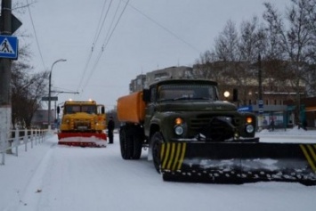 В Херсоне пескоразбрасывательные машины использовали 84 т песка с солью