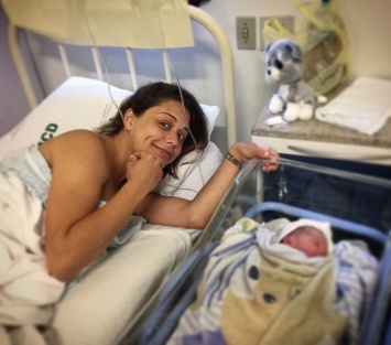 Экс-солистка группы «Сливки», живущая в Бразилии в нищете, родила сына
