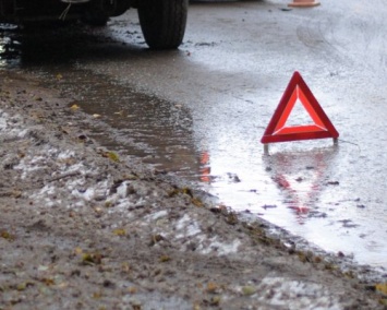 Во Владивостоке микроавтобус перевернулся на острове Русском