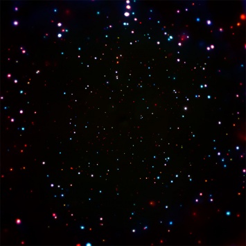В NASA создали изображение почти полностью состоящее из черных дыр