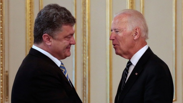 Порошенко обсудил с американским вице-президентом вопрос создания трибунала по Боингу-777
