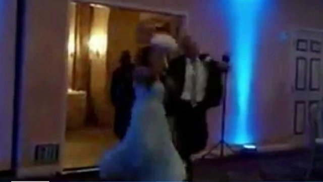 Мужчина на свадьбе нокаутировал невесту, делая сальто (ВИДЕО)