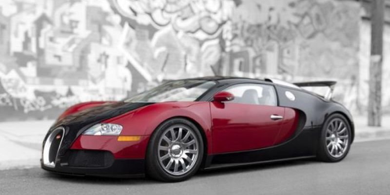 Первый экземпляр Bugatti Veyron хотят продать через аукцион