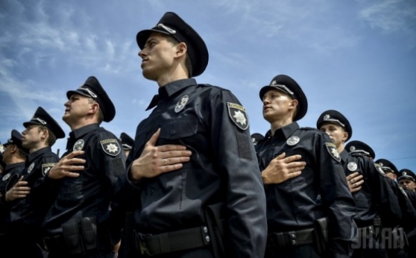 На Закарпатье и в Днепропетровске стартовал набор в патрульную полицию
