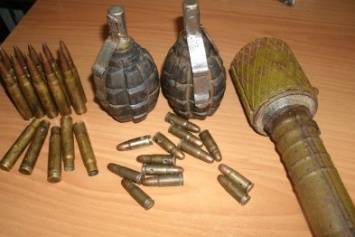 В ОРЛО у подростка нашли гранаты и патроны