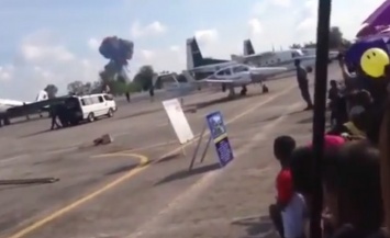Трагедия в Таиланде - самолет упал на авиашоу для детей