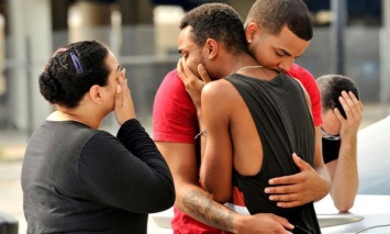 В США задержали жену стрелка, устроившего теракт в ночном гей-клубе Орландо