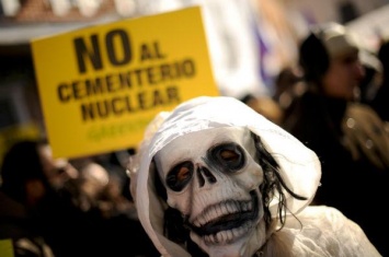 Португалия пожаловалась на Испанию из-за радиоактивных отходов у границы