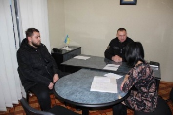 Жители Славянска идут устраиваться на работу в полицию