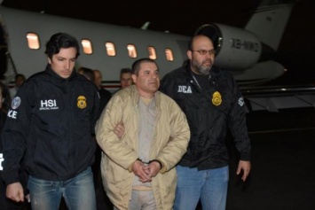 Мексика выдала США наркобарона Коротышку за день до инаугурации Трампа