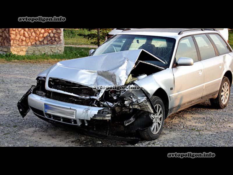 Инспекторы ГАИ нашли виновника ДТП на Буковине - сбежавшего водителя Audi. ФОТО