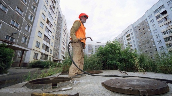 ГСЧС: четыре человека погибли в Харькове в канализационном колодце