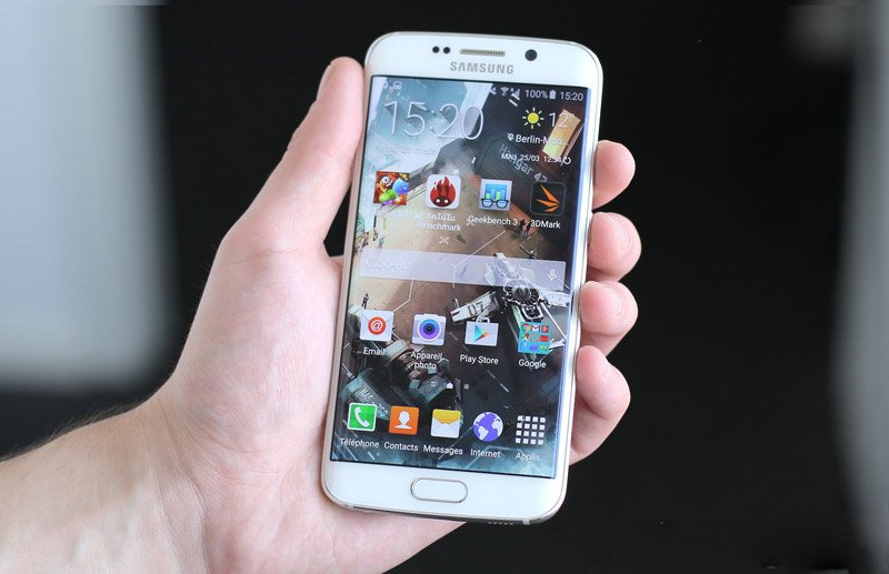 Samsung намерена снизить цены на флагманские смартфоны Galaxy S6 и S6 edge