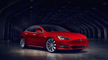 Tesla начала продажи своего нового лидера по запасу хода