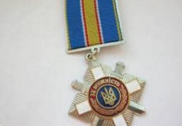 В Днепре водитель, пытавшийся остановить убийцу патрульных, получил орден «За мужество»