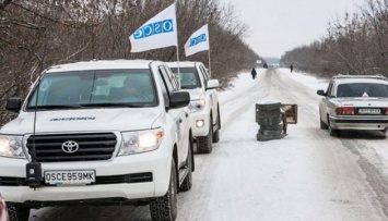 Миссия ОБСЕ не попала в Золотое из--за мин на дороге