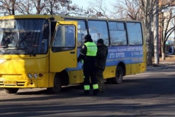 В Мариуполе пассажирским автобусом управлял человек с поддельными правами (ФОТО)