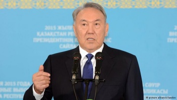 Назарбаев пообещал передать часть полномочий правительству и парламенту