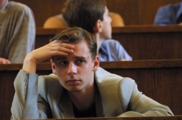 Почему украинские вузы задерживают студентам стипендии