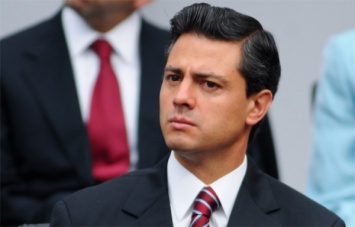 Политики призывают президента Мексики не ездить в США