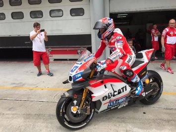 MotoGP: Кейси Стоунер оттестировал новый мотоцикл Ducati на трассе Сепанг