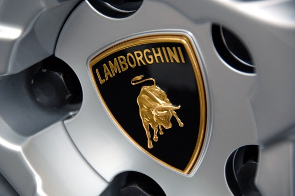 В Пеббл-Бич Lamborghini презентует новый лимитированный суперкар