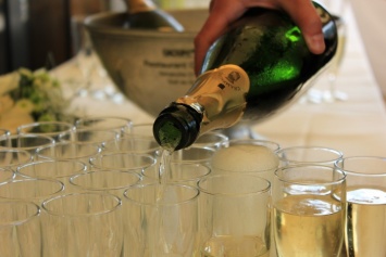 В Украине запретят шампанское и коньяк
