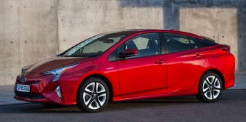 Гибридомобиль Toyota Prius вернется на российский рынок весной